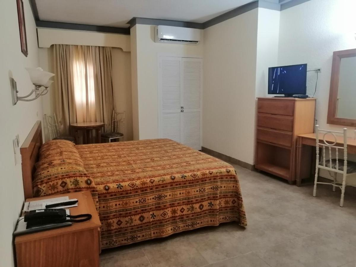 Hotel Astromundo レイノサ エクステリア 写真